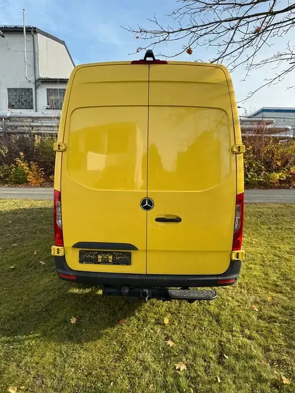 Gebraucht Mercedes Sprinter 150 PS (110 kW) 2022 Gelb Van
