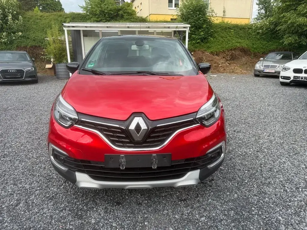 Gebraucht Renault Captur Collection 150 PS (110 kW) 2019 Rot SUV