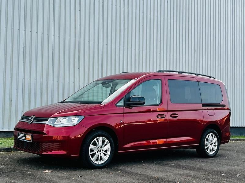 Rot Gebraucht 2022 VW Caddy Maxi Life Life Van / Kleinbus | 27.987 € (Guter Preis) - Bild 1/4