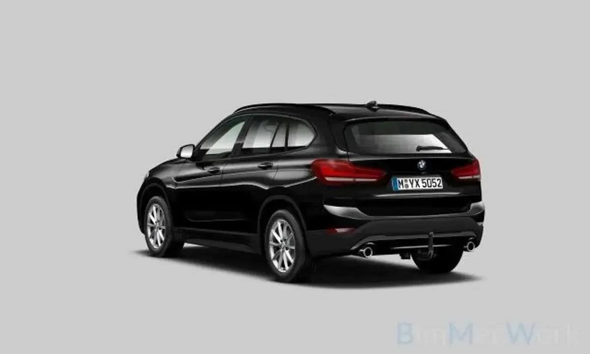 Second-hand BMW X1 Advantage 150 CP (110 kW) 2022 Negru SUV