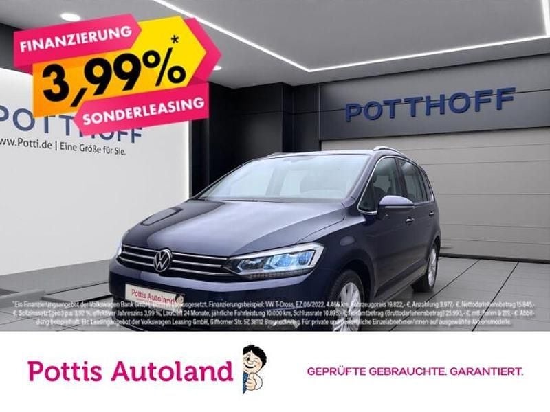 Blau Gebraucht 2020 VW Touran Highline Van / Kleinbus | 25.777 € (Guter Preis) - Bild 1/4