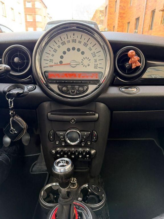 Usata Mini ONE 75 CV (55 kW) 2010 Marrone Utilitaria