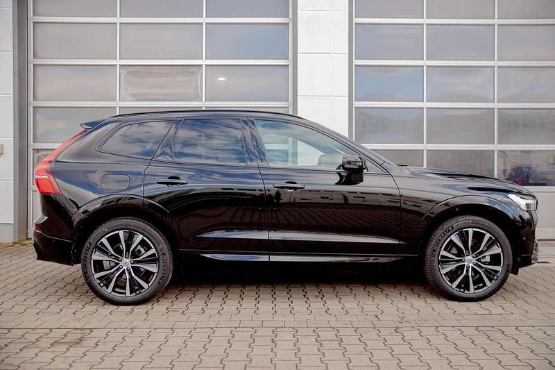 Gebraucht Volvo XC60 Plus 250 PS (183 kW) 2025 Onyx black SUV