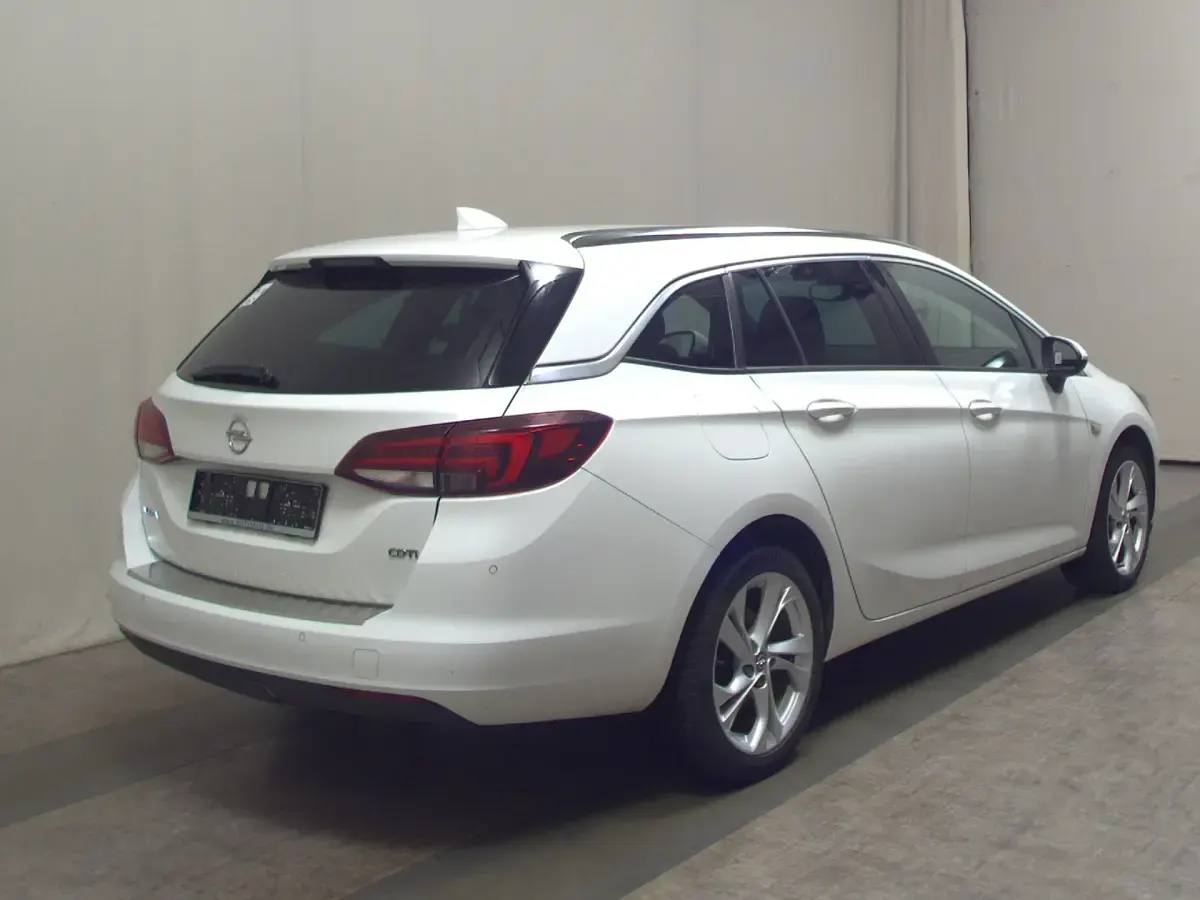 Gebraucht Opel Astra Dynamic 136 PS (100 kW) 2017 Weiss Kombi