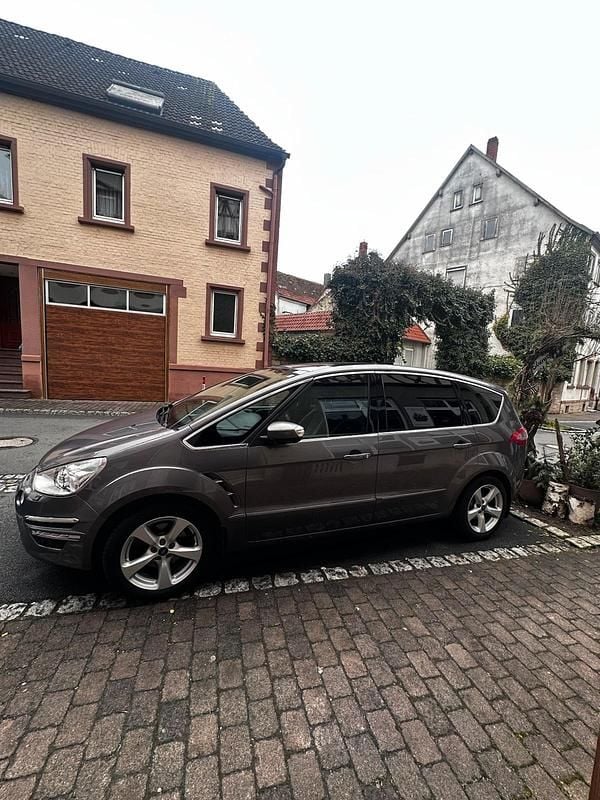 Gebraucht Ford S-MAX S 163 PS (119 kW) 2015 Braun Van / Kleinbus