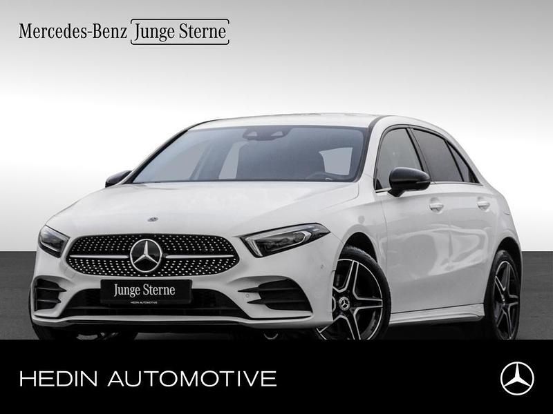 Weiß Gebraucht 2021 Mercedes A250 AMG Limousine | 27.350 € (Fairer Preis) - Bild 1/4