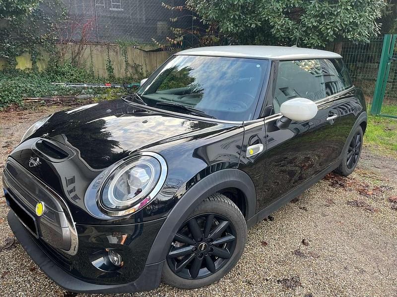 Schwarz Gebraucht 2020 Mini Cooper SE Kleinwagen | 14.900 € (Fairer Preis) - Bild 1/4