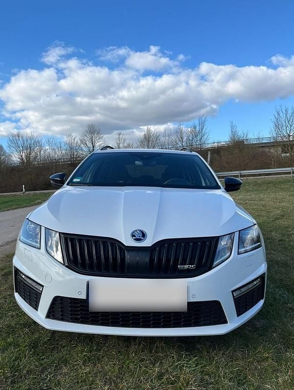Gebraucht Skoda Octavia RS 184 PS (135 kW) 2020 Weiß Kombi