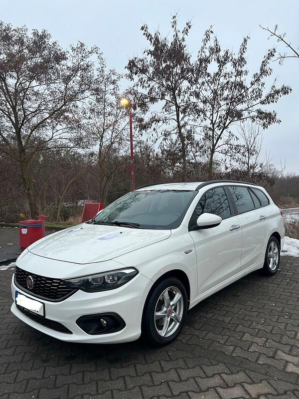 Gebraucht Fiat Tipo 120 PS (88 kW) 2017 Weiß Kombi