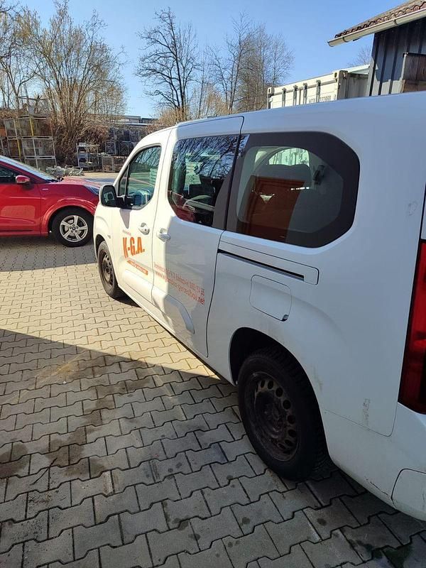 Gebraucht Opel Combo Life Edition 102 PS (75 kW) 2019 Weiß Van / Kleinbus