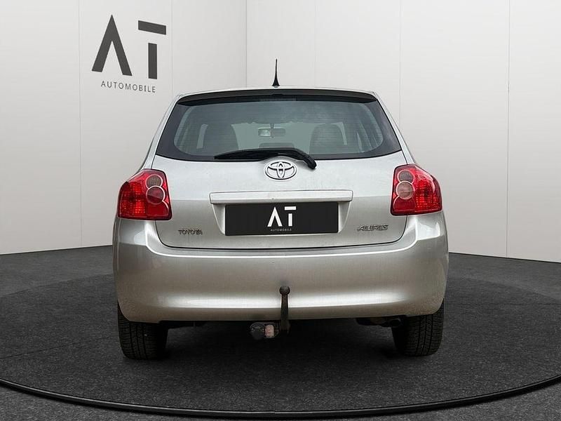 Gebraucht Toyota Auris Sol 126 PS (92 kW) 2009 Silber Kleinwagen