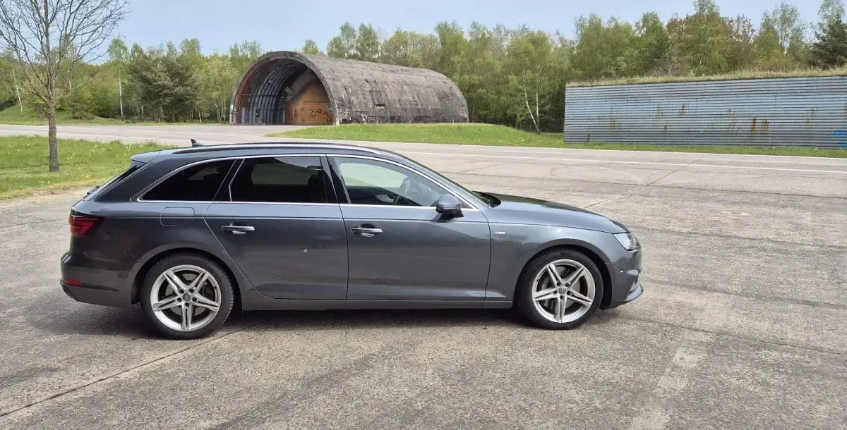 Gebraucht Audi A4 S-Line 286 PS (210 kW) 2019 Grau Kombi