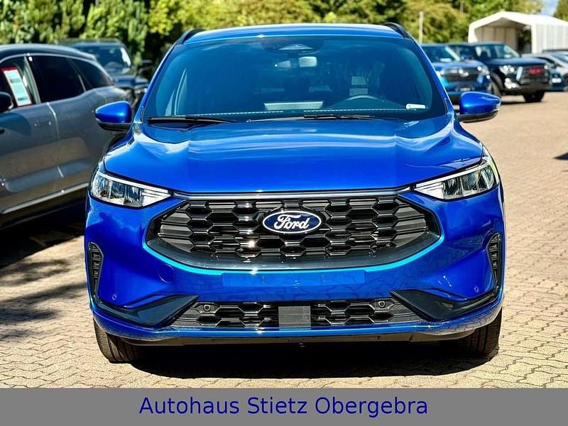 Neu Ford Kuga ST-Line 186 PS (136 kW) 2025 Blau SUV