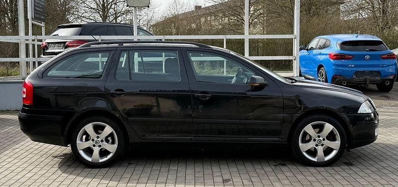 Gebraucht Skoda Octavia Elegance 105 PS (77 kW) 2008 Schwarz Kombi