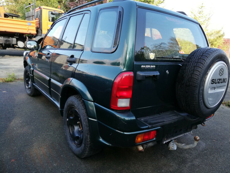 Verkauft Suzuki Grand Vitara 2.5 V6, gebraucht 2002, 154