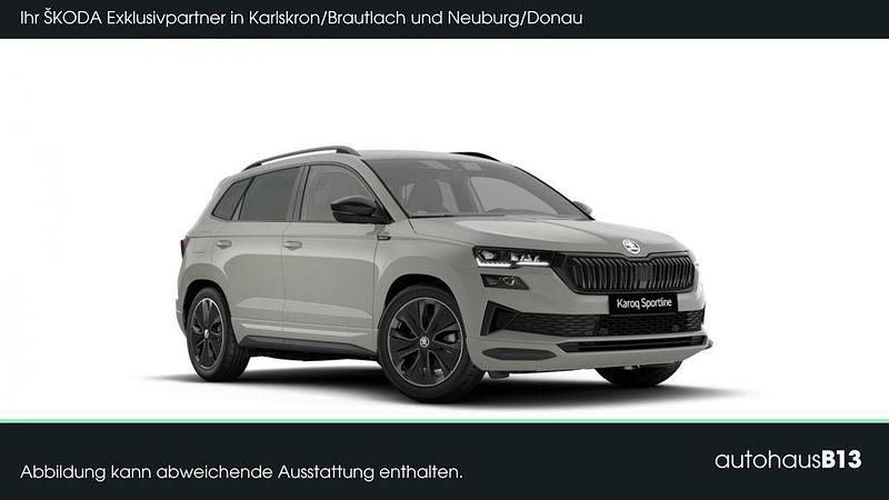 Stahlgrau Neu 2025 Skoda Karoq SportLine SUV | 38.790 € (Etwas zu teuer) - Bild 1/4