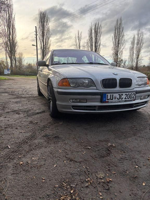 Gebraucht BMW 330 231 PS (169 kW) 2001 Silber Limousine