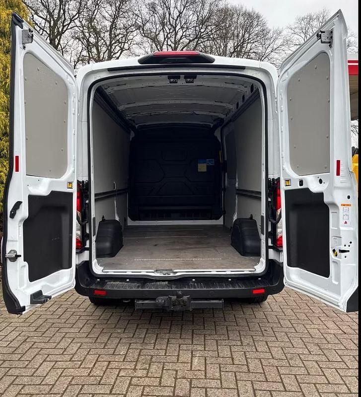 Gebraucht Ford Transit 131 PS (96 kW) 2023 Weiß