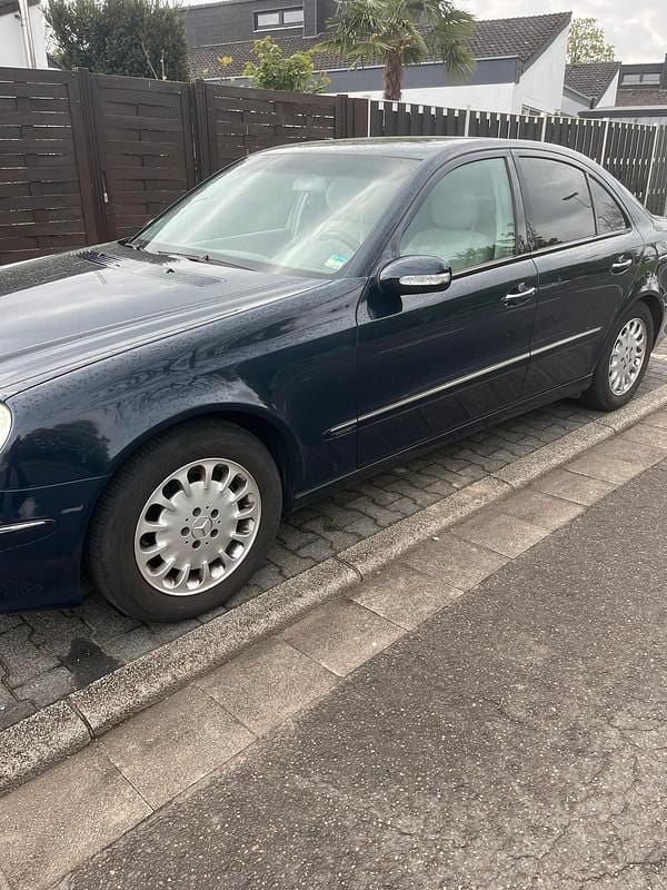 Usata Mercedes E240 2004 Blu Berlina
