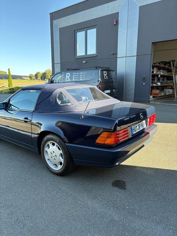 Gebraucht Mercedes SL300 194 PS (142 kW) 1991 Blau Cabrio