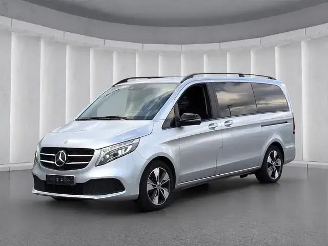 Gebraucht Mercedes V220 Avantgarde 163 PS (119 kW) 2022 Brillantsilber metallic Van / Kleinbus