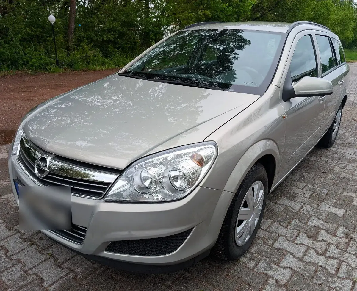 Gebraucht Opel Astra 90 PS (66 kW) 2008 Silber Kombi