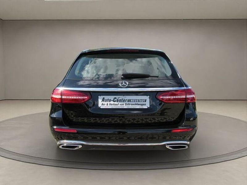 Gebraucht Mercedes E400 330 PS (242 kW) 2021 Schwarz Limousine