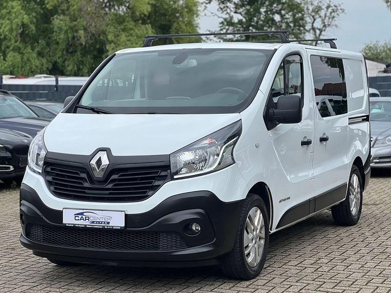 Weiß Gebraucht 2017 Renault Trafic Komfort Van | 15.900 € (Teuer) - Bild 1/4