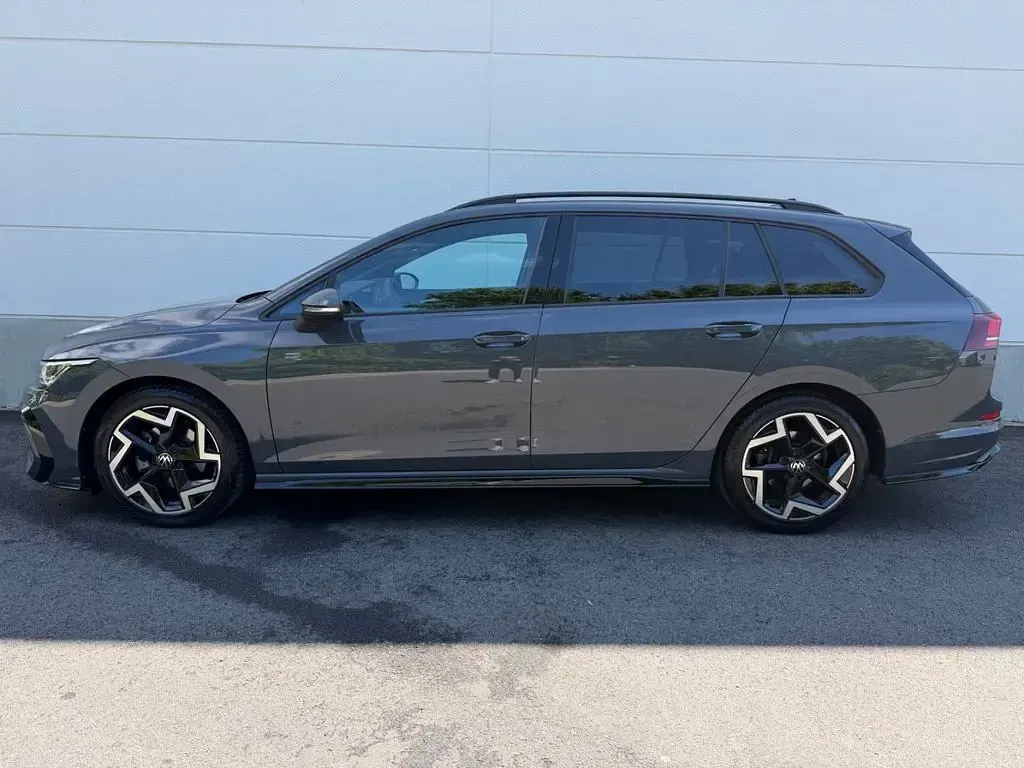 Gebraucht VW Golf VIII Sport 150 PS (110 kW) 2025 Delfingrau Kombi