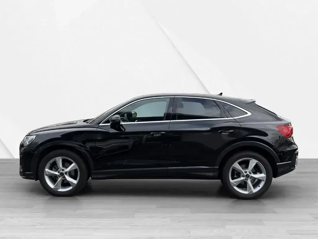 Gebraucht Audi Q3 Sportback Sport 150 PS (110 kW) 2024 Mythosschwarz metallic SUV