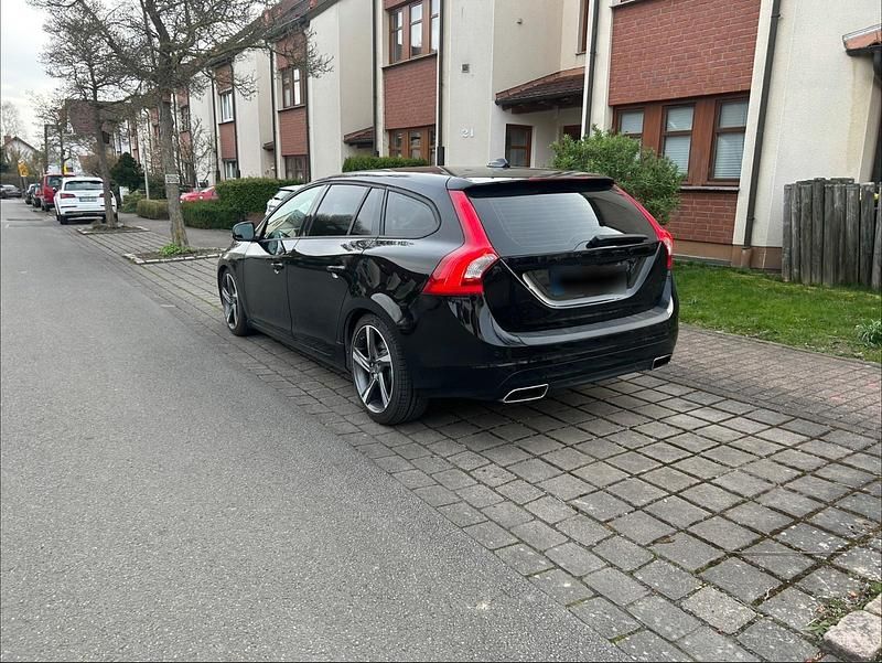Gebraucht Volvo V60 215 PS (158 kW) 2013 Schwarz Kombi