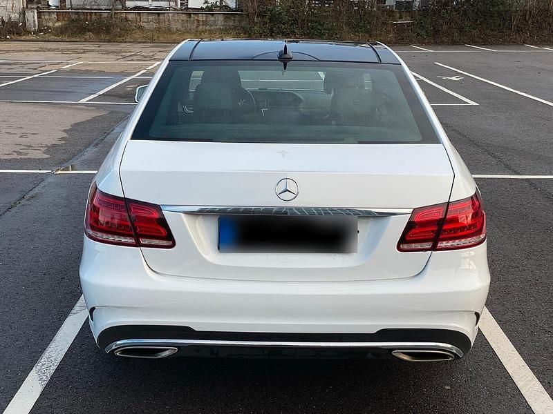 Gebraucht Mercedes E350 Avantgarde 306 PS (225 kW) 2018 Weiß Limousine