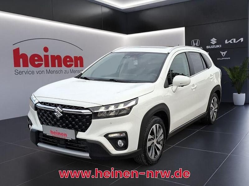 Weiss Gebraucht 2023 Suzuki SX4 S-Cross SUV | 22.399 € - Bild 1/4