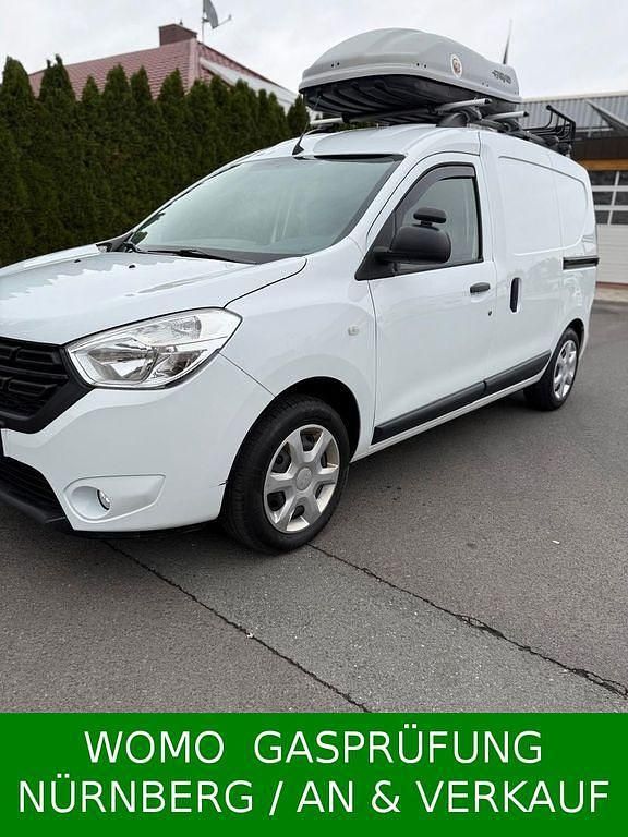 Weiß Gebraucht 2021 Dacia Dokker Van / Kleinbus | 12.499 € (Fairer Preis) - Bild 1/4