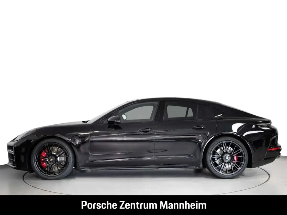 Neu Porsche Panamera GTS 500 PS (367 kW) 2026 Tiefschwarzmetallic Kleinwagen
