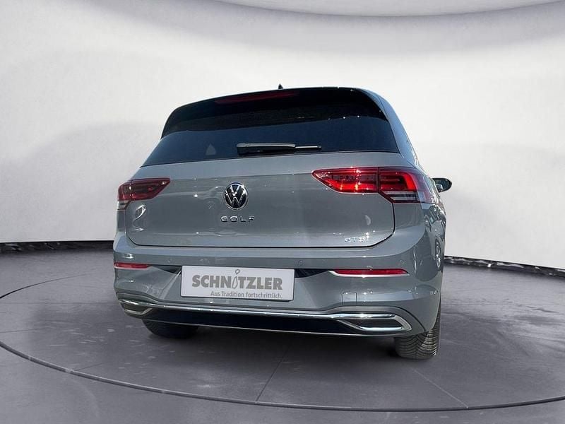 Gebraucht VW Golf VIII Move 110 PS (80 kW) 2023 Grau Limousine