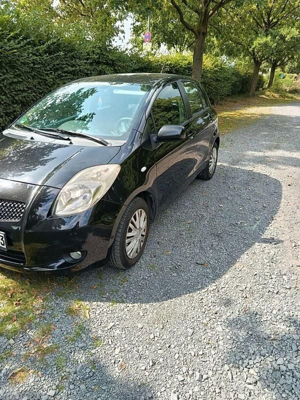 Schwarz Gebraucht 2007 Toyota Yaris Kleinwagen | 2.350 € (Guter Preis) - Bild 1/4