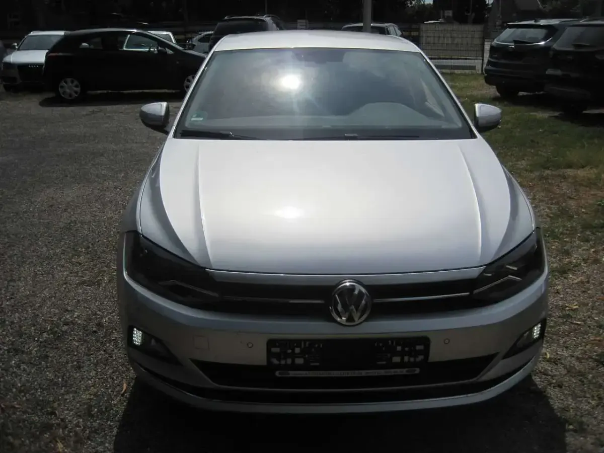 Gebraucht VW Polo Highline 95 PS (69 kW) 2018 Reflexsilber metallic Kleinwagen