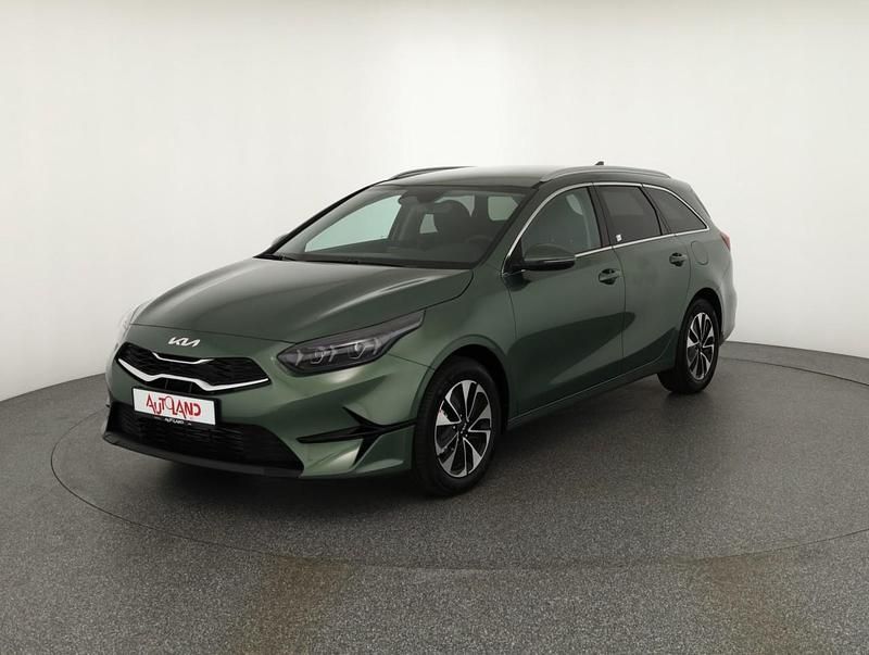 Grün Neu 2025 Kia Ceed Sportswagon 2 Kombi | 24.890 € (Fairer Preis) - Bild 1/4