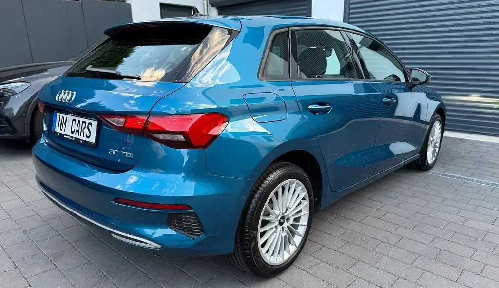 Gebraucht Audi A3 Advanced 116 PS (85 kW) 2022 Blau Limousine