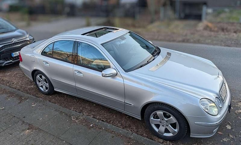 Gebraucht Mercedes E200 Avantgarde 163 PS (119 kW) 2004 Silber Limousine