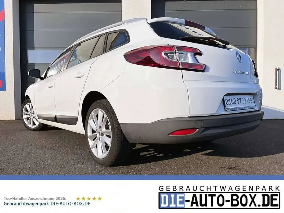 Gebraucht Renault Mégane GrandTour Expression 110 PS (80 kW) 2010 Gletscherweiss Kombi