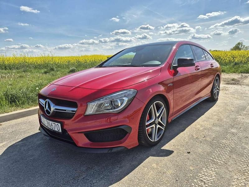 Rot Gebraucht 2016 Mercedes CLA45 AMG Shooting Brake AMG Kombi | 25.700 € (Teuer) - Bild 1/4