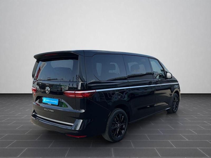 Gebraucht VW Multivan Style 150 PS (110 kW) 2024 Deep black perleffekt (metallic) Van
