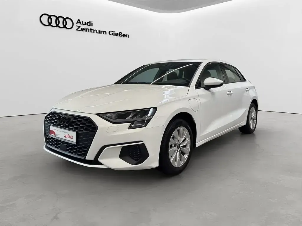 Gebraucht Audi A3 Basis 204 PS (150 kW) 2021 Weiß Limousine