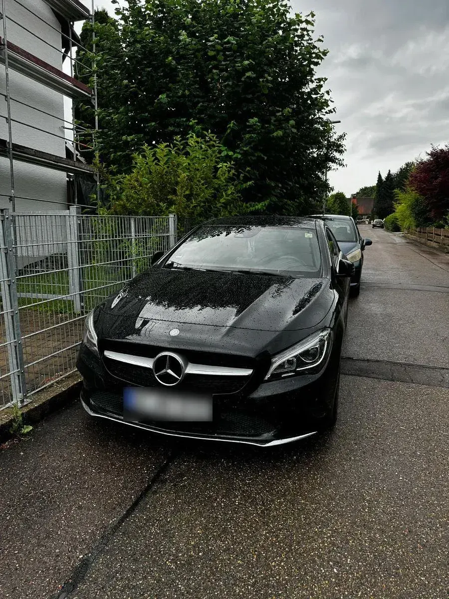 Gebraucht Mercedes CLA220 177 PS (130 kW) 2016 Schwarz Limousine