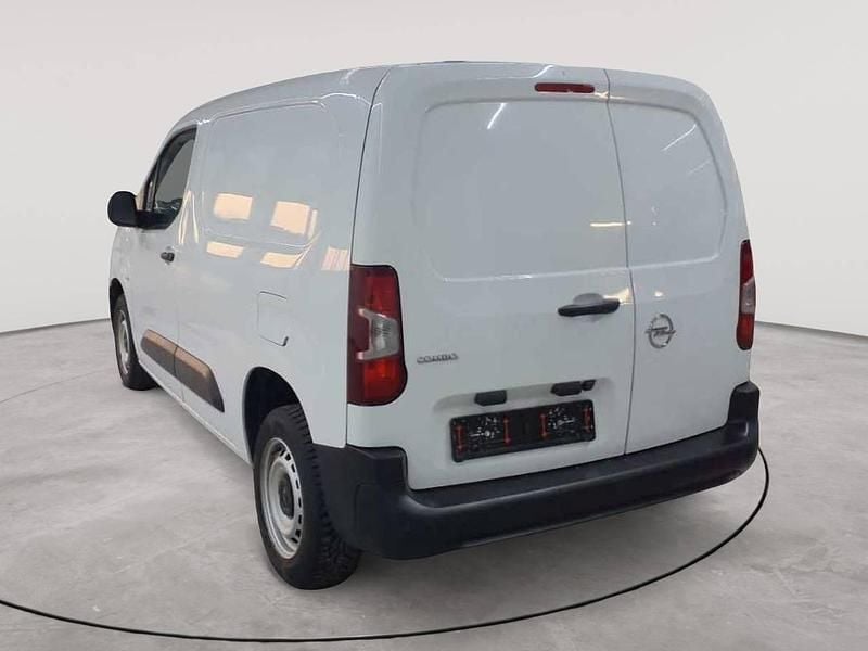 Gebraucht Opel Combo 102 PS (75 kW) 2024 Kaolin weiß Van