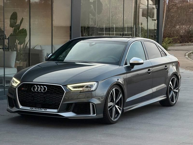 Gebraucht Audi RS3 Sport 400 PS (294 kW) 2018 Grau Limousine