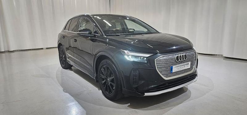 Schwarz Gebraucht 2023 Audi Q4 e-tron Comfort SUV | 27.400 € - Bild 1/4