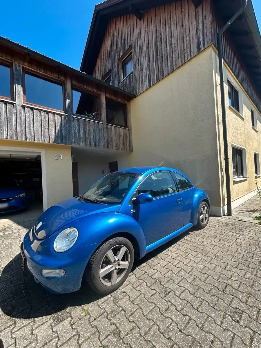 Gebraucht VW New Beetle 101 PS (74 kW) 2001 Blau Kleinwagen